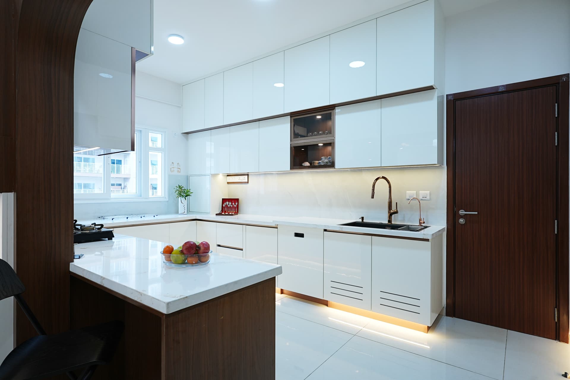 Modern modular kitchen design